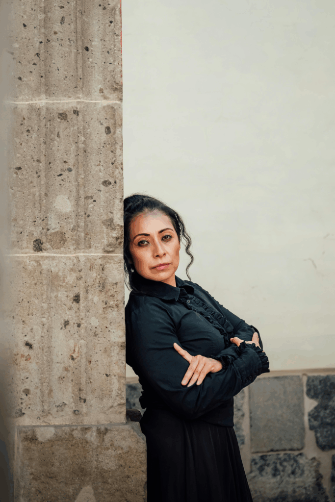 Images of Mexico City women.