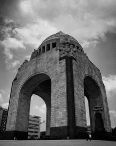 Black and white photo of the Monument to the Revolution in Mexico City.